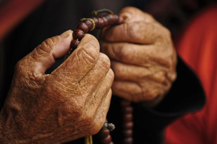 Cách sử dụng chuỗi 108 hạt đúng cách khi Thiền và Niệm Phật