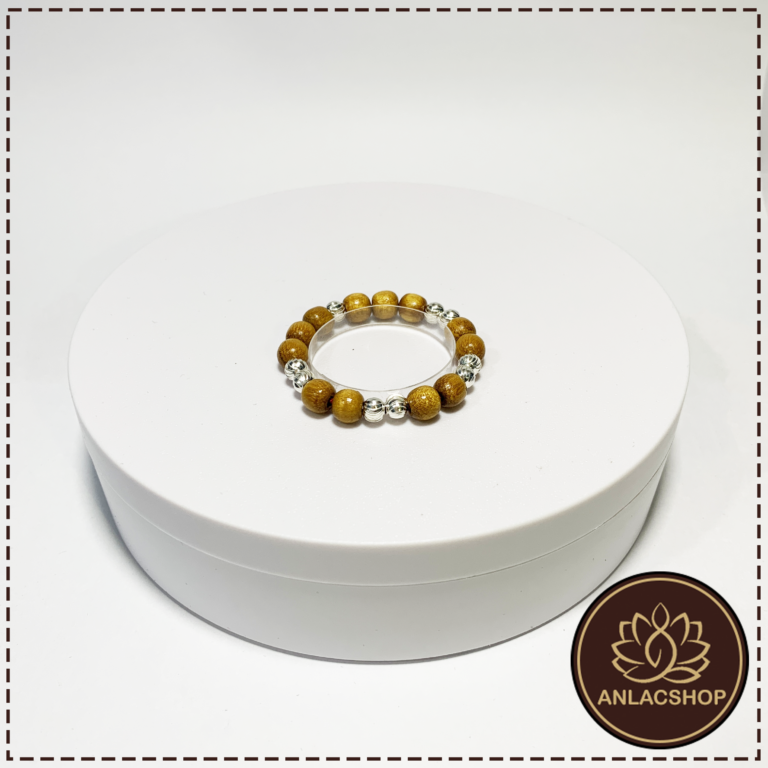 Vòng dâu tằm giá bao nhiêu? Nên chọn loại nào để vừa an toàn vừa chất lượng?