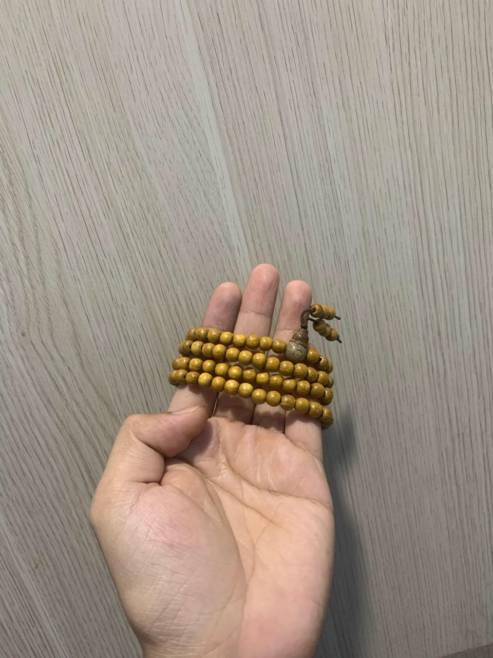 Vòng dâu tằm có tác dụng gì với người yếu bóng vía?